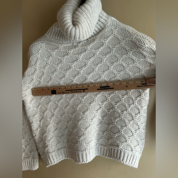 Pistache sweater - Picture 11 of 14